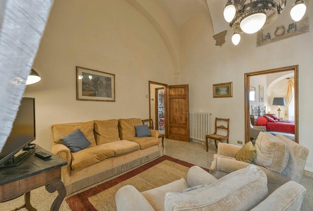 Medieval Palazzo Becci ซานจีมิญญาโน ภายนอก รูปภาพ