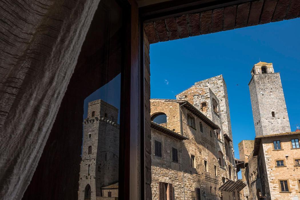 Medieval Palazzo Becci ซานจีมิญญาโน ภายนอก รูปภาพ